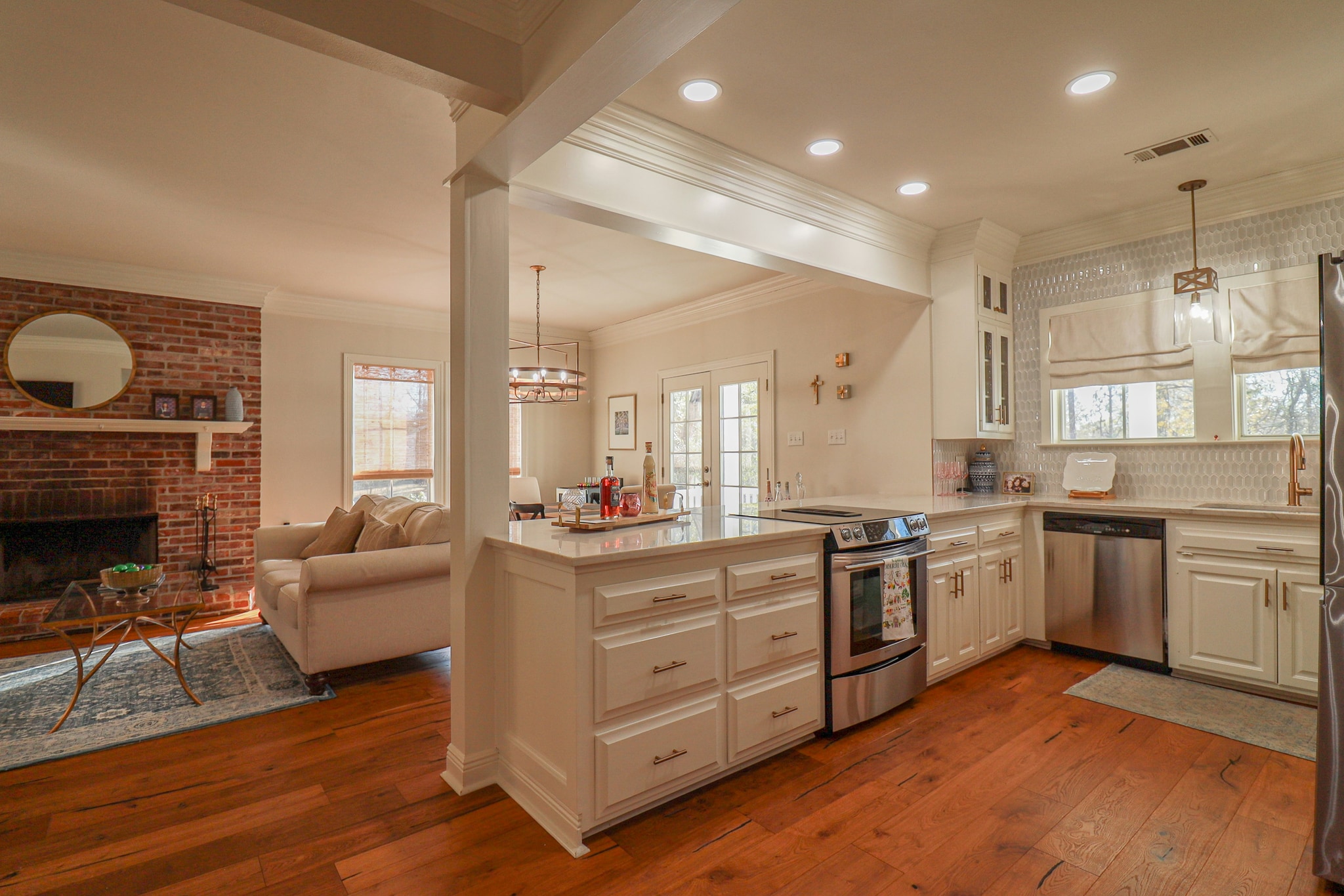 Living Room — Open-plan reception detailed edge-to-edge for a listing photoshoot.